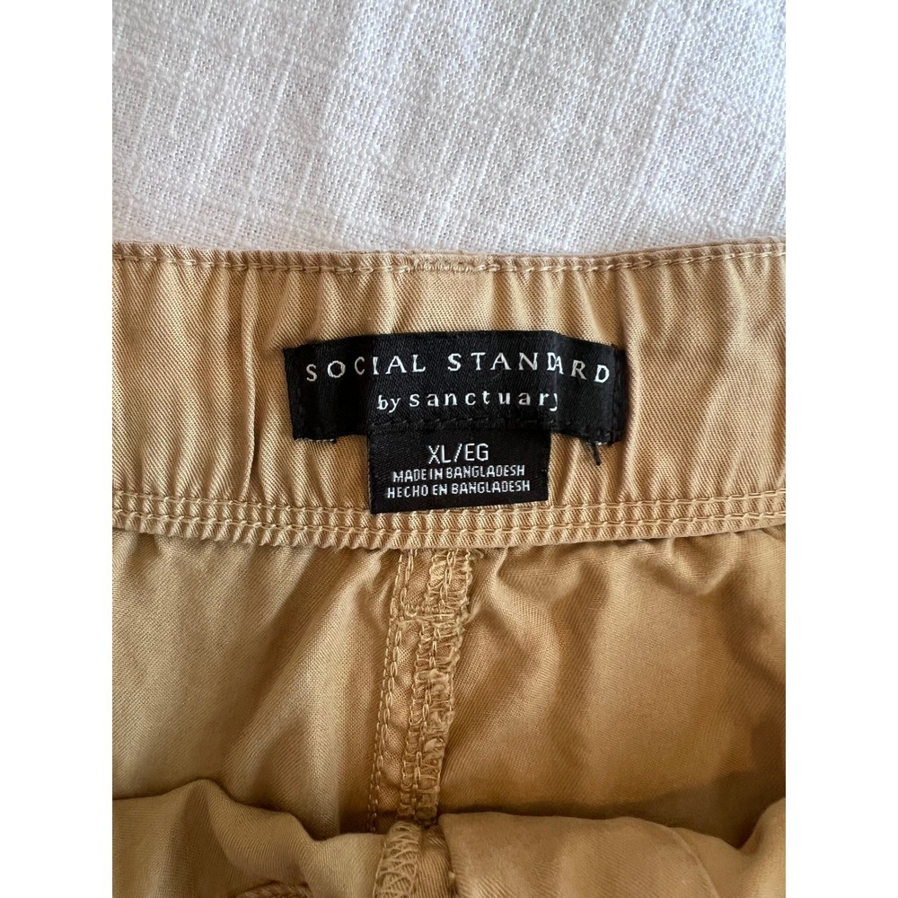 Social Standard by Sanctuary Khaki Shorts Casual Elastic‎ Waist XL